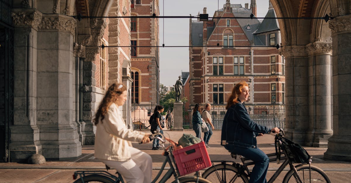 Chi ha progettato il famoso Rijksmuseum di Amsterdam?