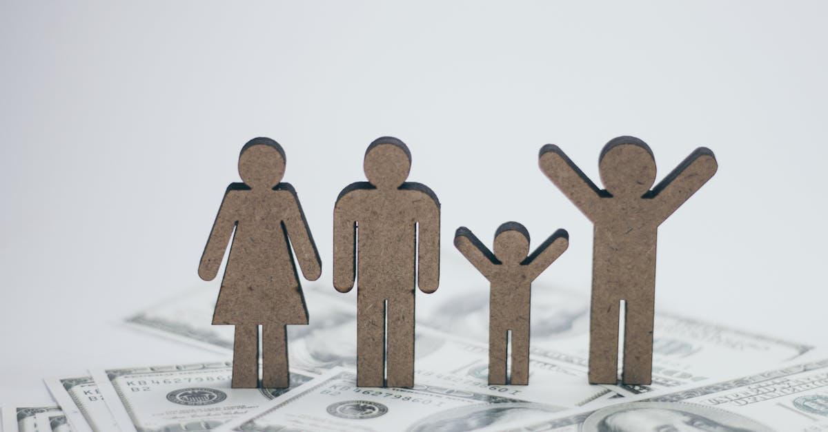 Come può una famiglia risparmiare sui costi mensili?