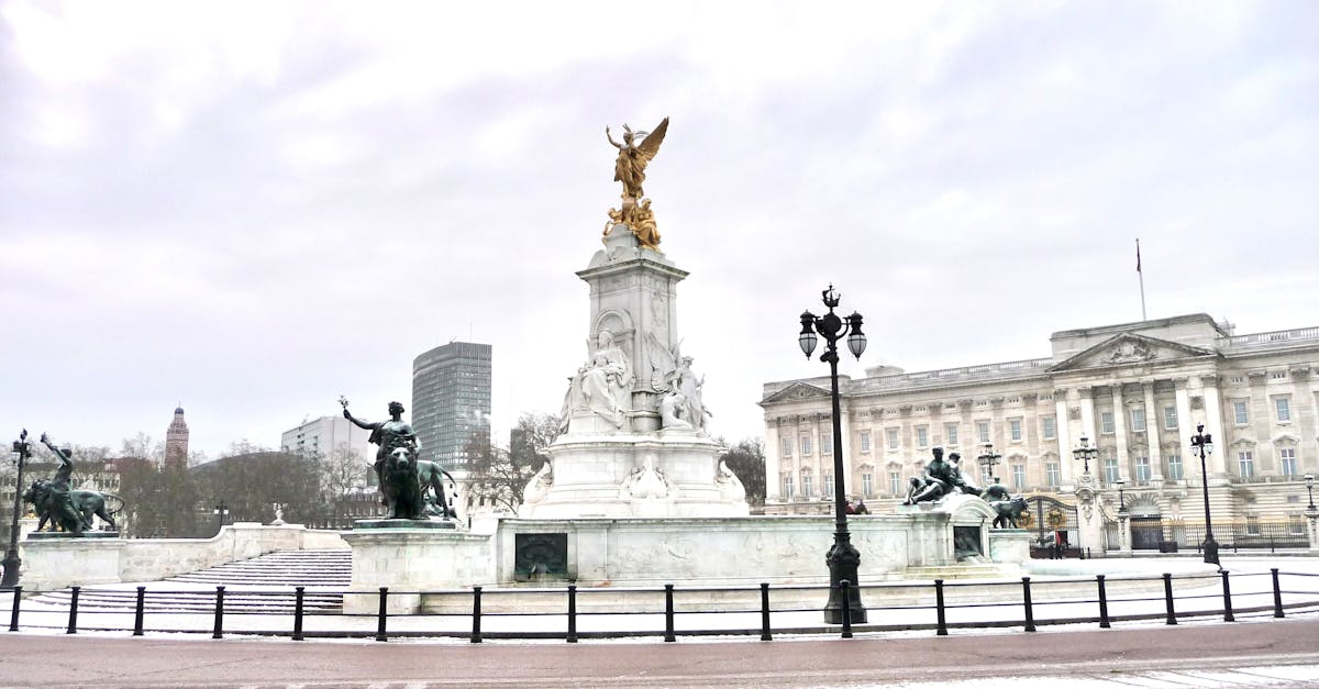 Qual è la dimensione reale di Buckingham Palace?