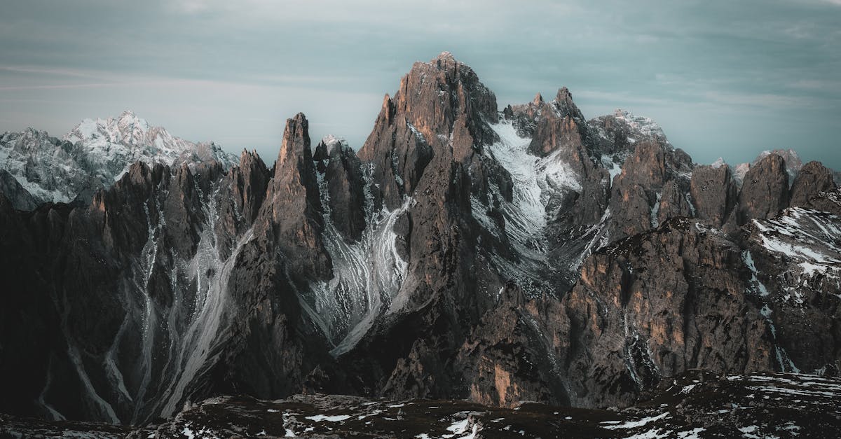 Qual è l'area italiana completamente circondata dalla Svizzera?