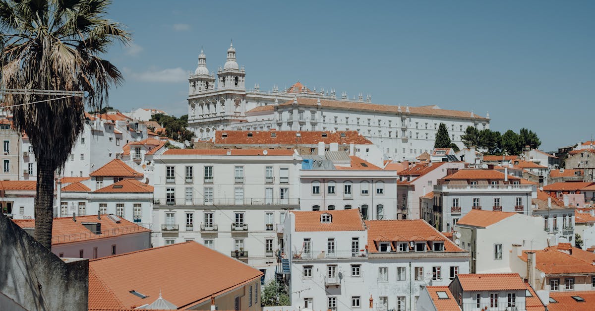 Quali sono i luoghi imperdibili da visitare a Lisbona?