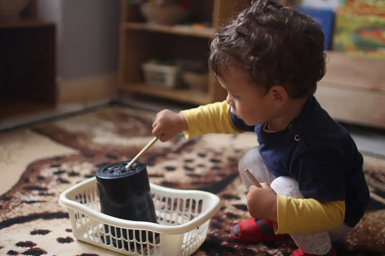 Qual è l'influenza di Maria Montessori sull'istruzione prescolare?