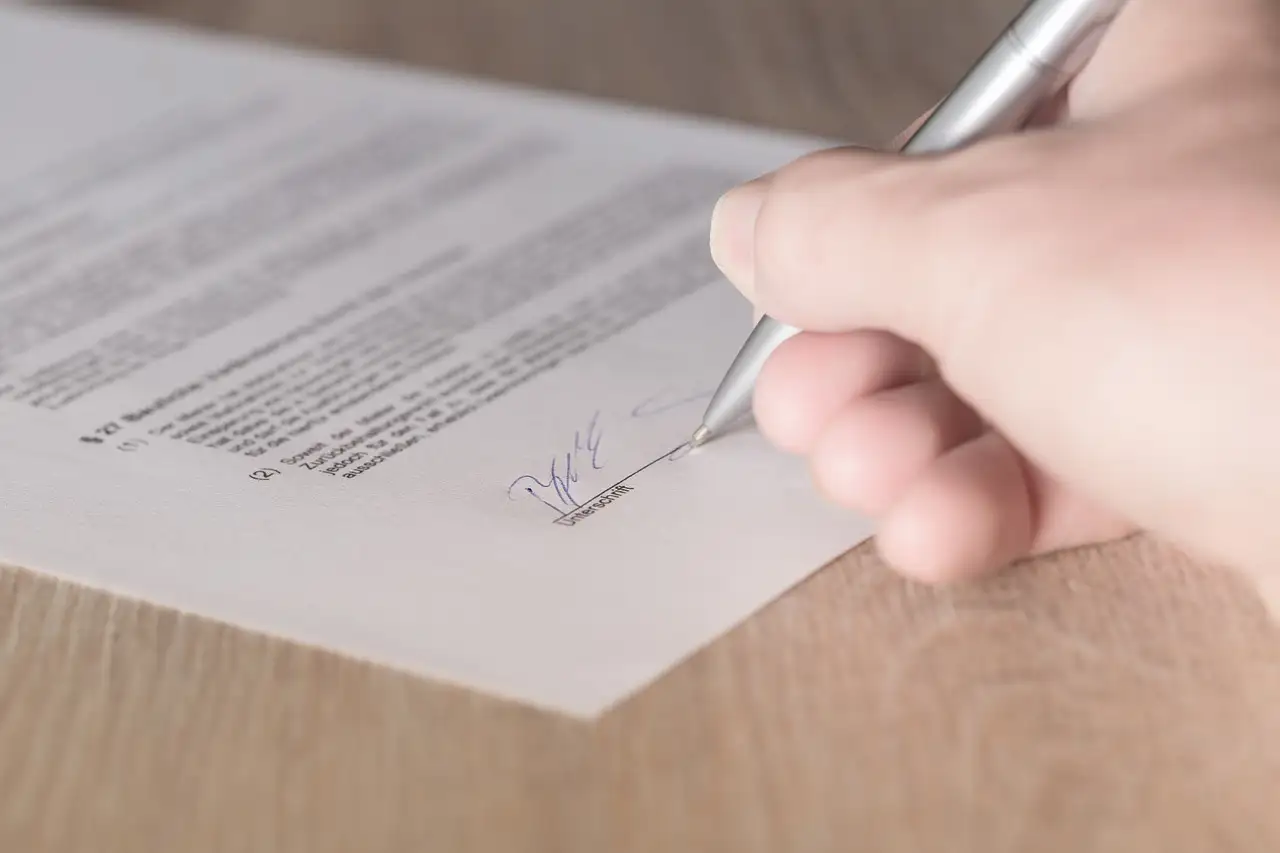 Quali sono le differenze tra leasing privato, finanziario e operativo?