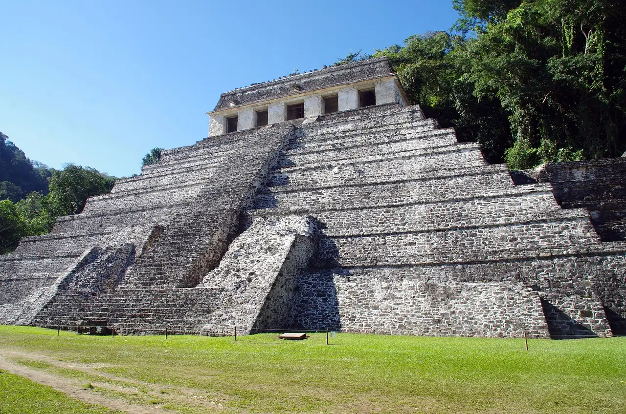 Qual è l'importanza storica di Palenque per i Maya?