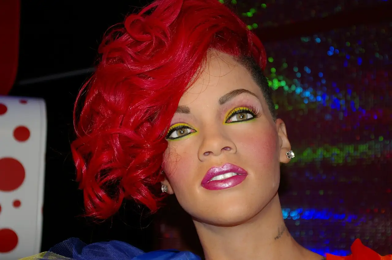 Chi canta 'Don't Stop the Music': Rihanna o un altro artista?
