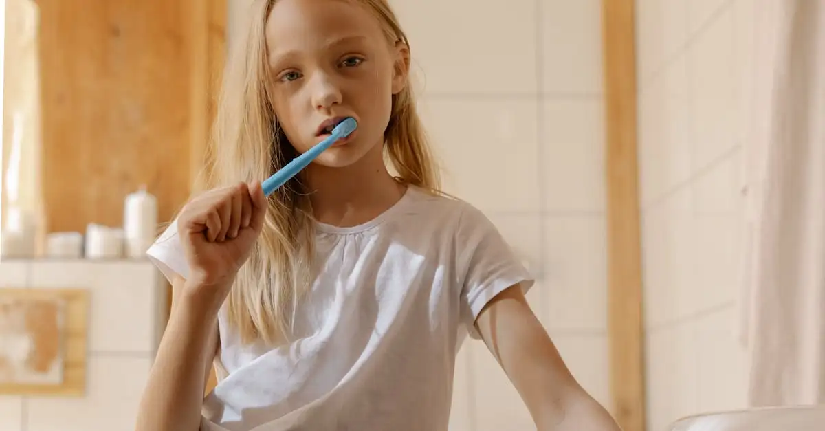 Come la pasta dentale bianca elimina le macchie di calcare?