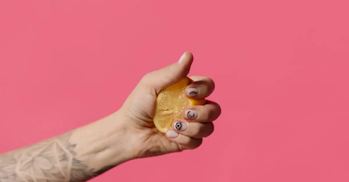 Come rinforzare le unghie con il limone? Ecco i consigli!