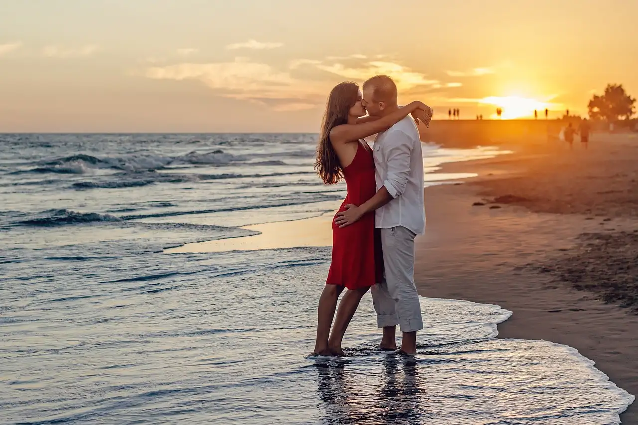 Qual era il significato dell'amore cortese nella cavalleria?