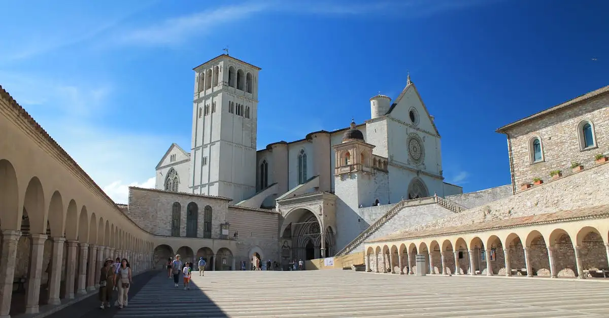 Quale ordine religioso ha fondato San Francesco d'Assisi?