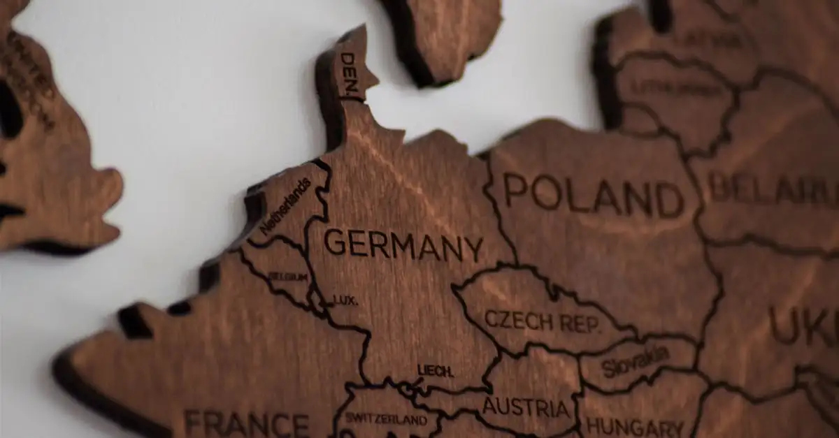 Qual è il fiume che segna il confine tra Francia e Germania?