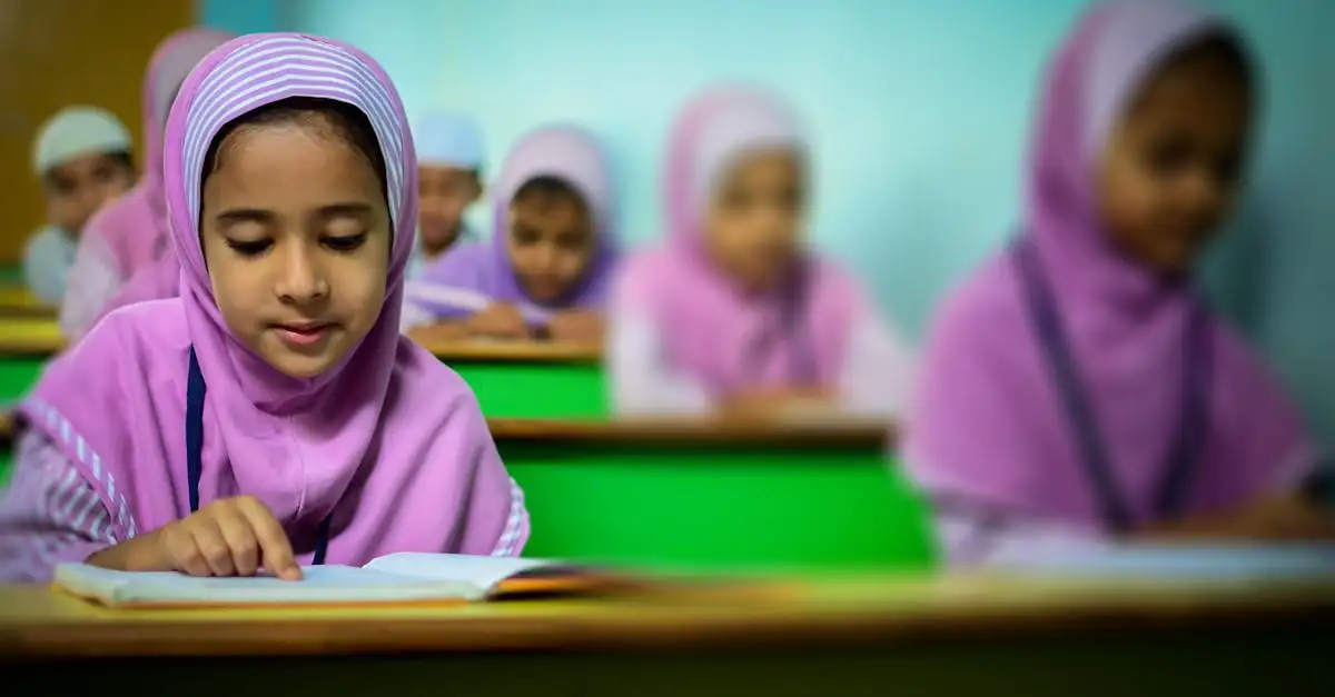 Qual è la città algerina famosa per l'istruzione islamica?
