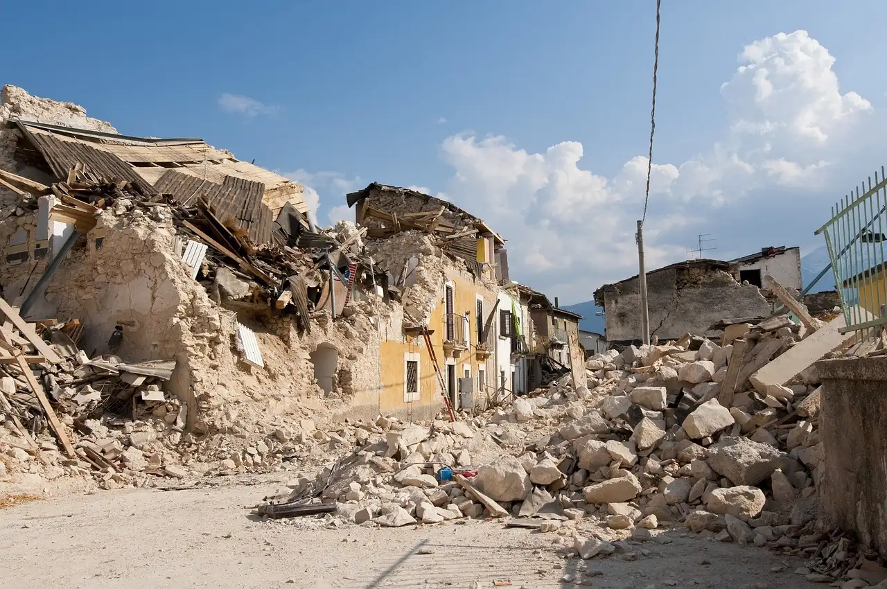 Quante vittime causò il terremoto di Bam nel 2003?