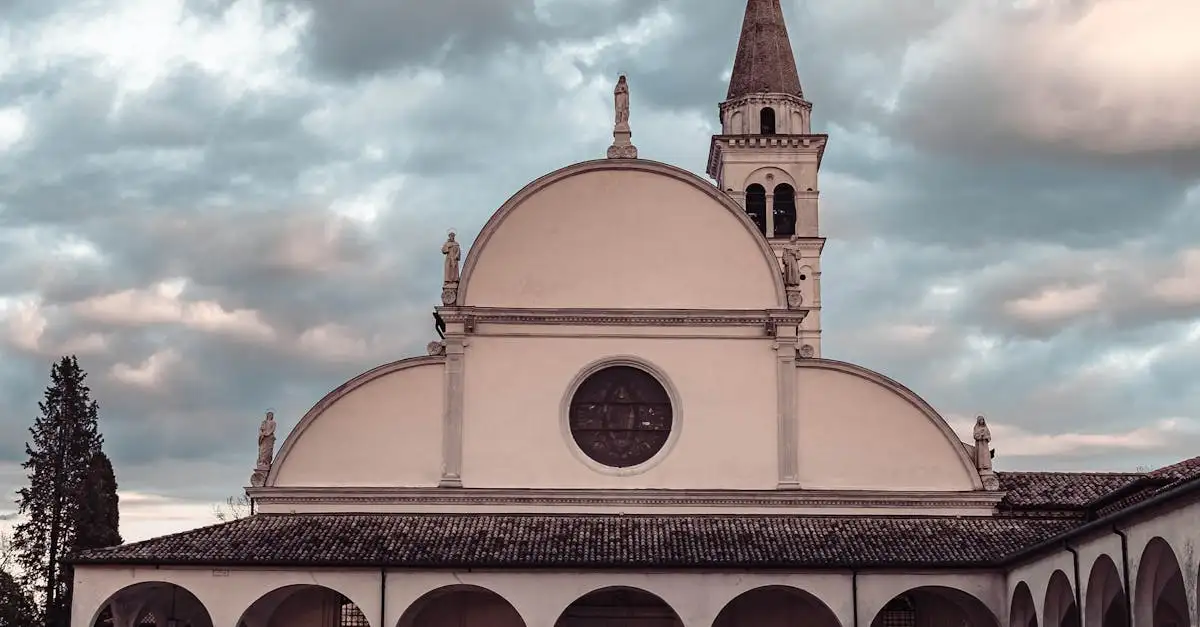 Qual è la città italiana famosa per l'arte rinascimentale?