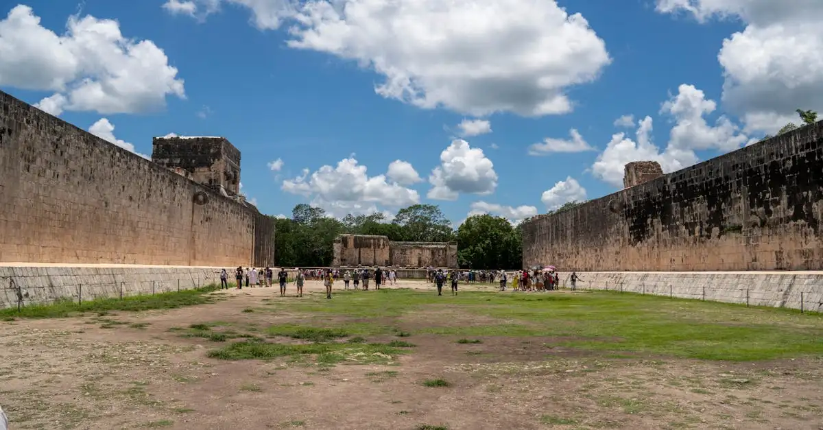 Qual è la città più vicina a Chichen Itza in Messico?