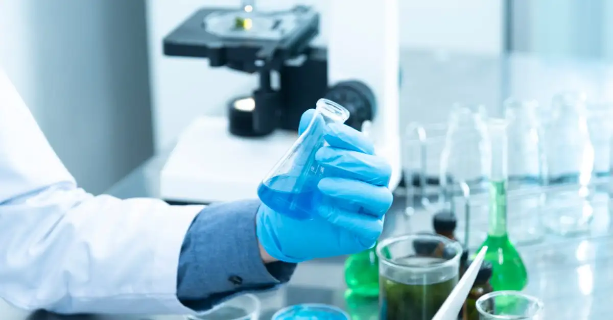 Chi è il fondatore della microbiologia, Louis Pasteur?