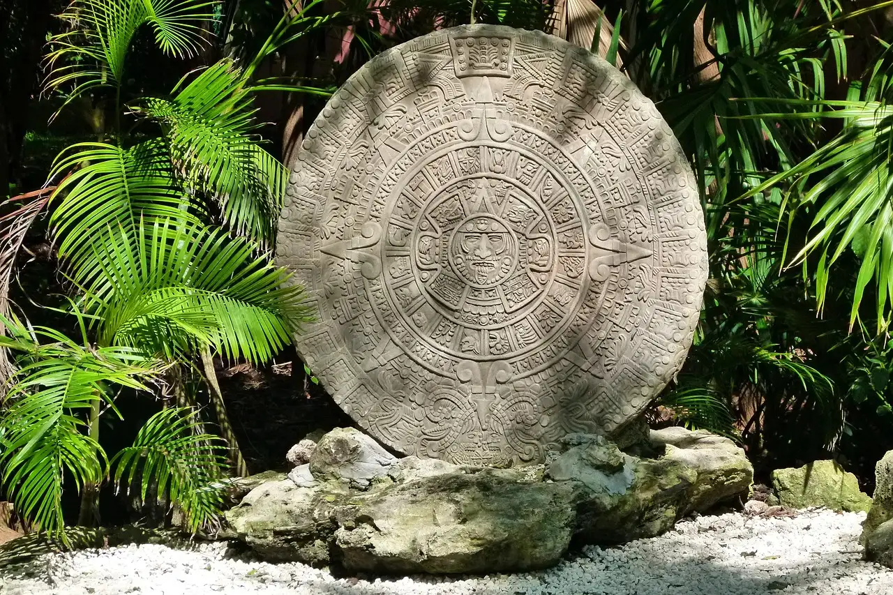 Come sfruttavano gli indiani i materiali naturali per l'arte?