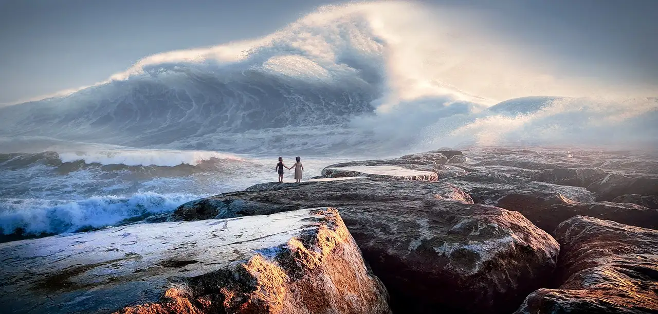 Come si formano gli tsunami e quali sono le loro cause?
