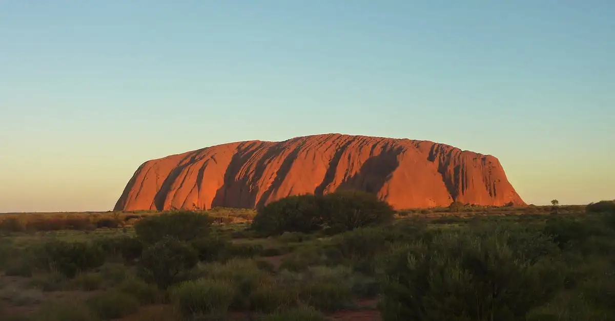 Qual è l'iconica formazione rocciosa di Uluru-Kata Tjuta?
