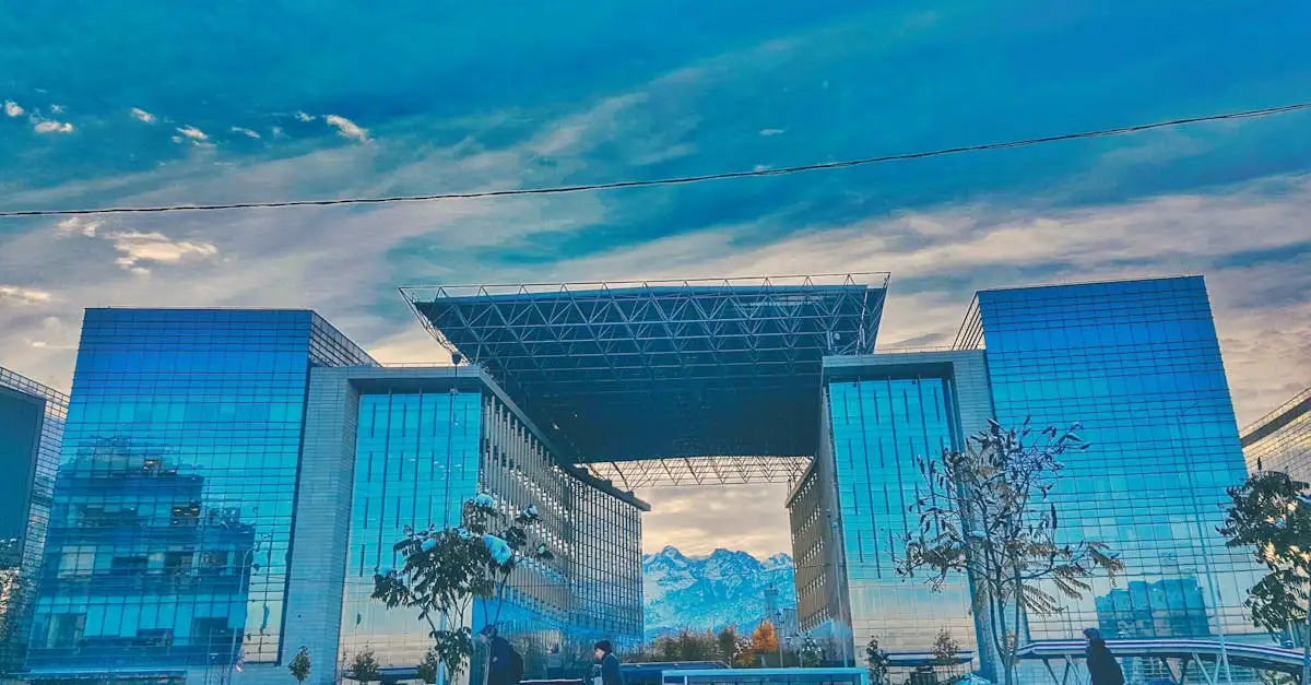 Qual è la città del Kazakistan con architettura futuristica?