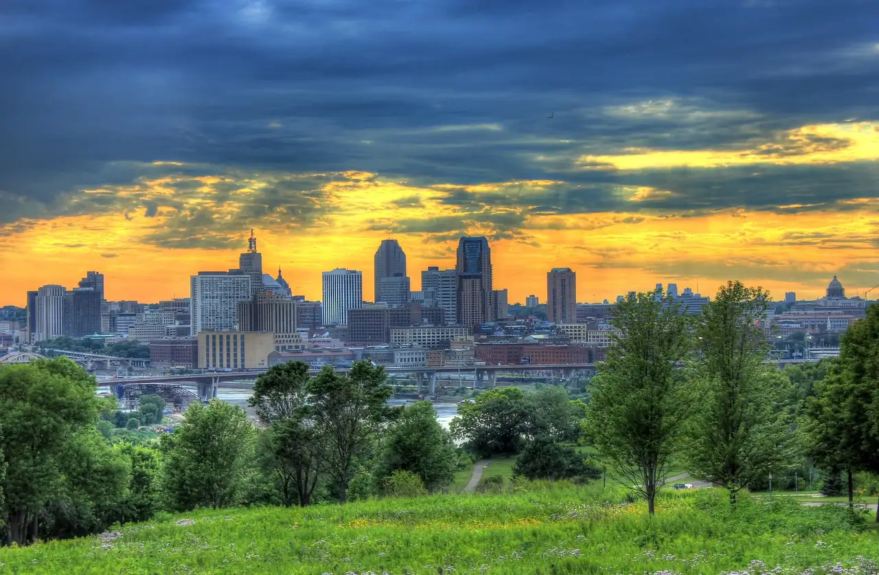 Qual è la storia del Minnesota in breve?