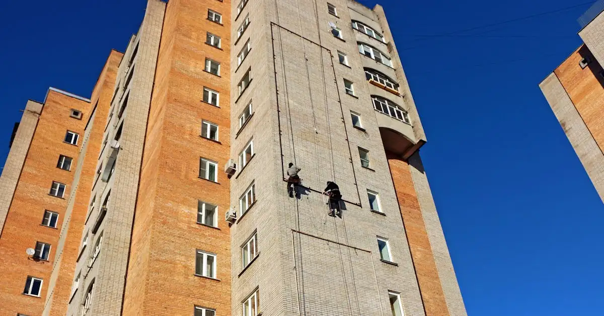 Come fanno gli edifici a rimanere in piedi? Scoprilo!