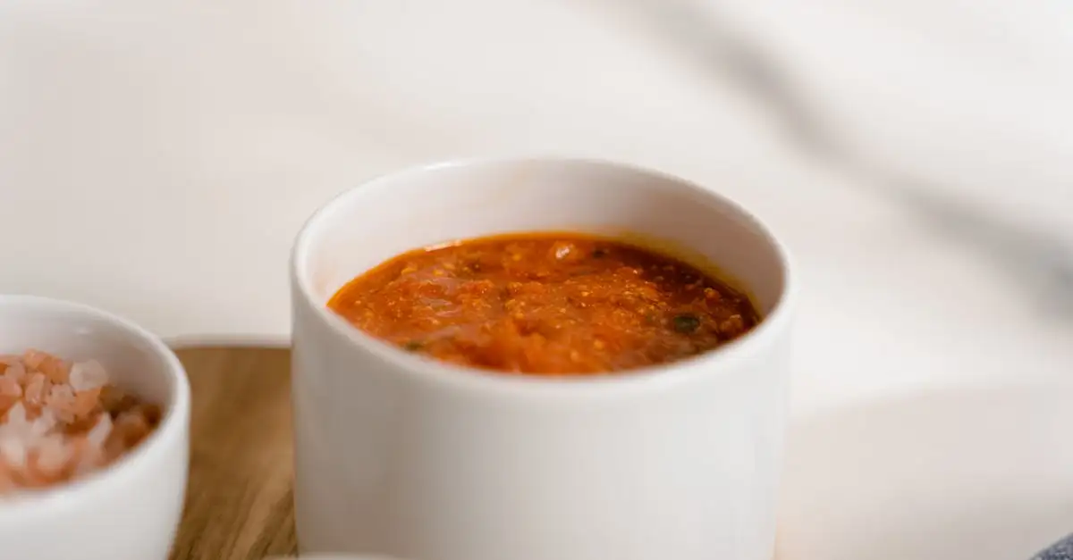 Come utilizzare pomodori troppo maturi in zuppa o salsa?