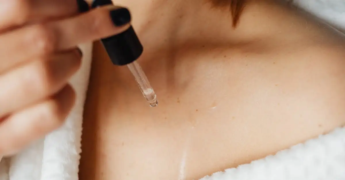 Olio di jojoba: quali sono i benefici e le applicazioni?