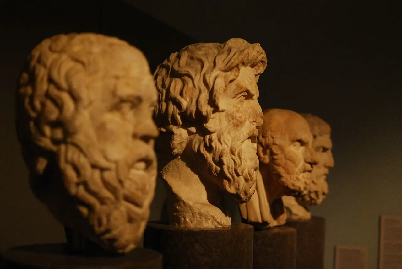 Socrate, Platone e Aristotele: amici o rivali filosofici?