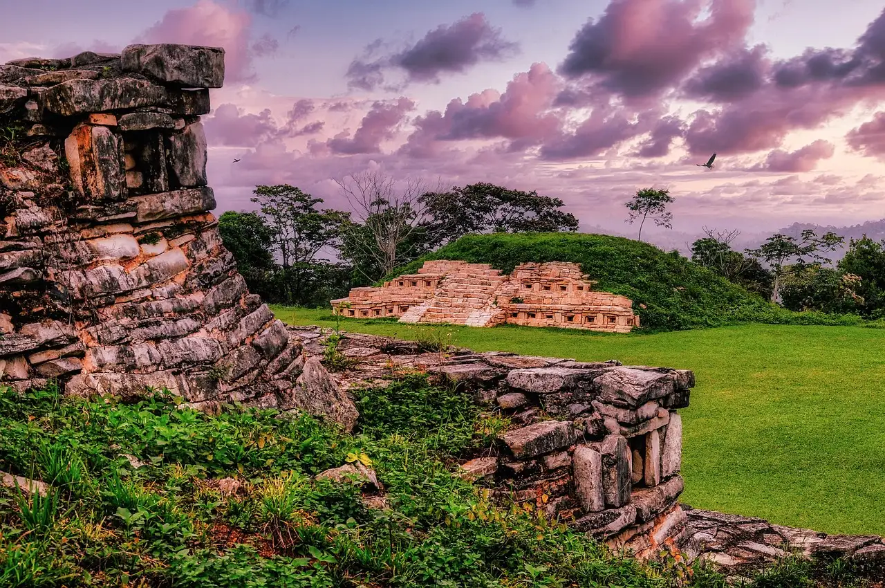 Come i Maya crearono i loro straordinari campi da gioco?
